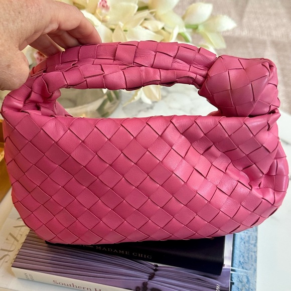 Bottega Veneta small Jodie bag in pink - Picture 1 of 4